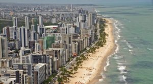 Praia de Boa Viagem, o principal cartão postal de Recife, é onde você deve se hospedar (foto: Carlos Oliveira/Prefeitura de Recife)
